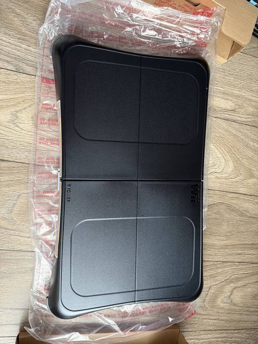 Nintendo Wii Fit Plus + Wii Balance Board – NOU, Nefolosit, complet