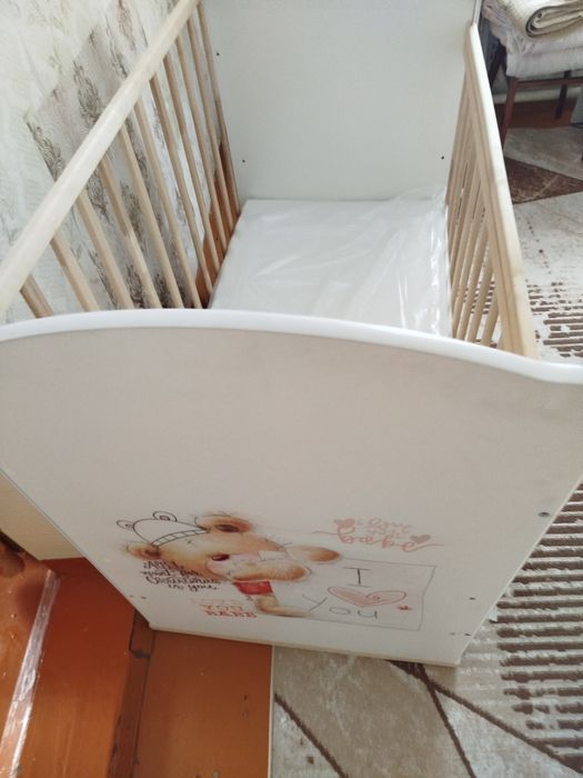Продам детскую кроватку