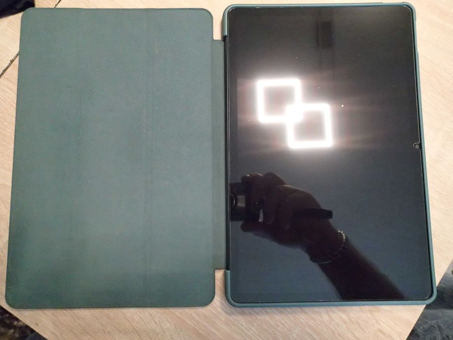 Tableta Redmi Pad SE;  11 inch; 128Gb/4+4Gb/ram, Android 15+ husa si geam protectie ; ca noua