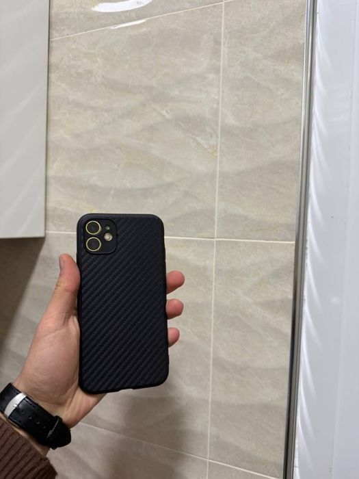 Ayfon 11 sotiladi telfon yaxshi xolatda feys trt bor