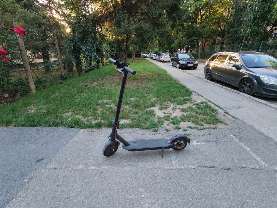 Trotinetă Electrică Xiaomi Mi Pro 2 – Autonomie 45km – Stare Bună
