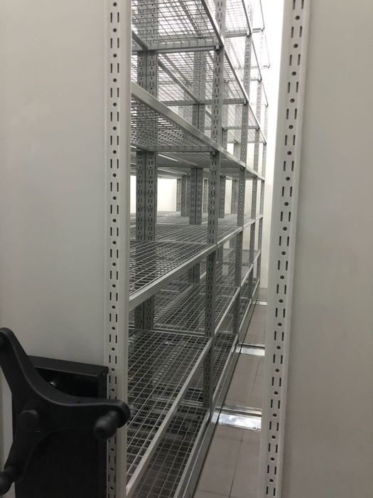 Rafturi metalice cu polițe