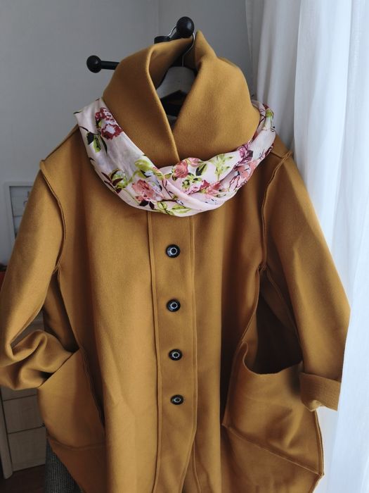 Ново Дамско палто в цвят горчица!