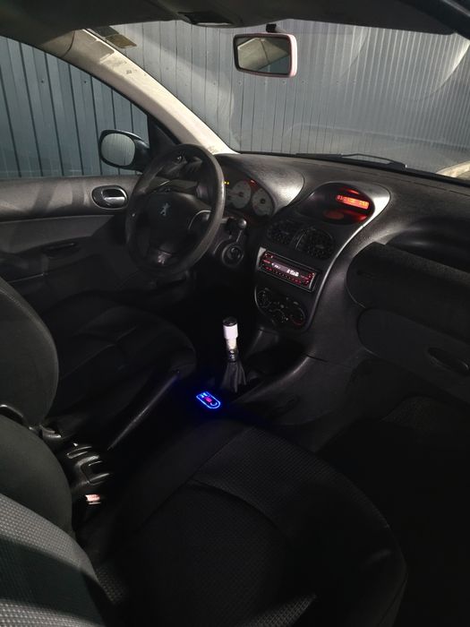 Vând Peugeot 206 coupe 1.4 diesel