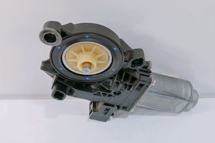 Motoras Macara  Dreapta Fata  6R0959802B Seat Ibiza a 3-a generatie 6