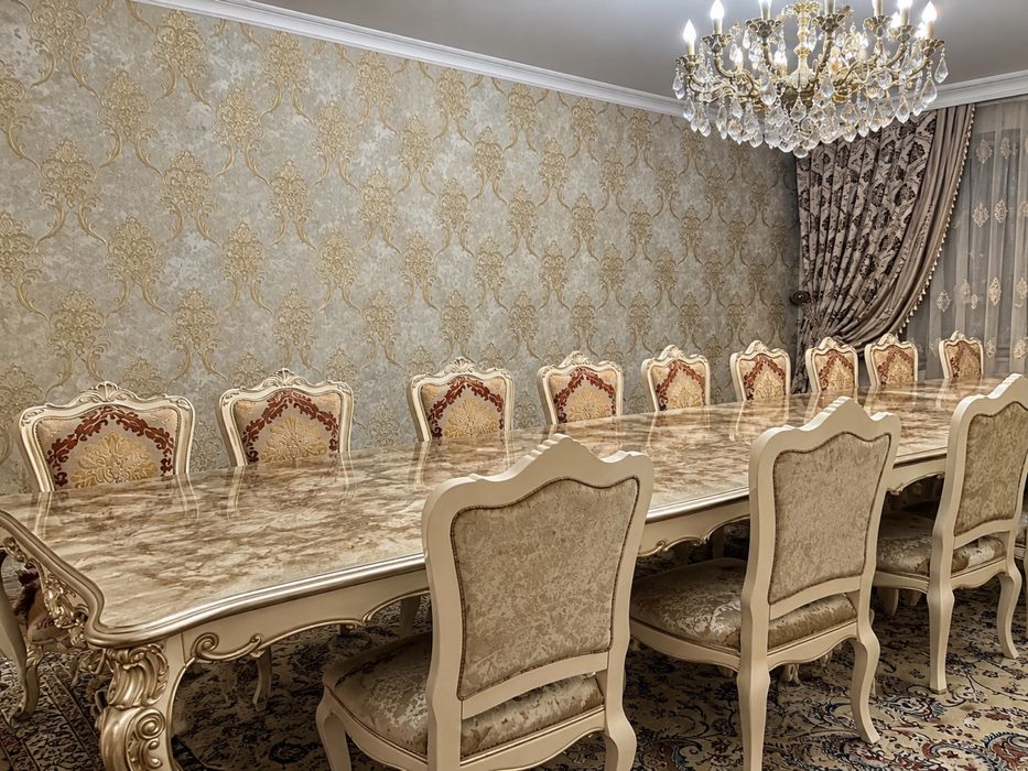 Стулья и Стол,отличное состояние