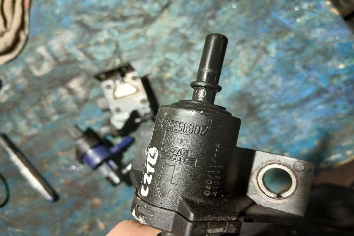 Supapa combustibil 208859042R 208859042R Renault Scenic a 2-a generat