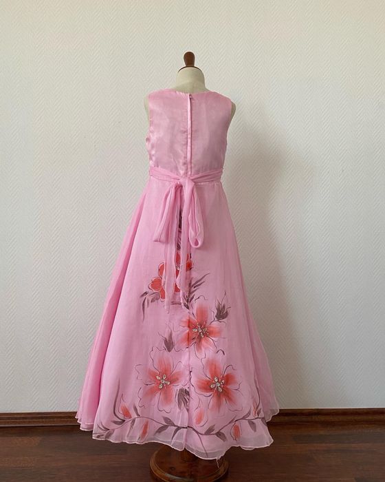 Платье розовое с цветами