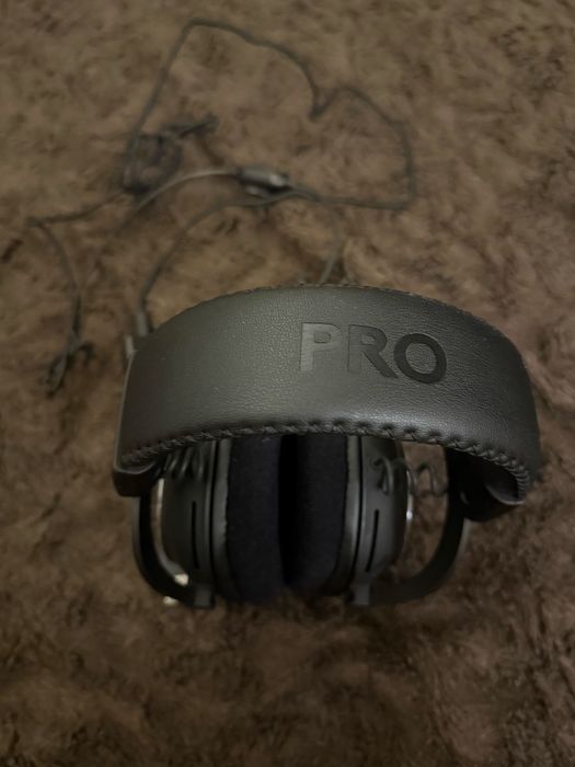 Слушалки Logitech G Pro