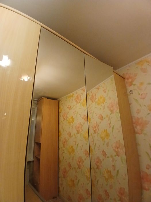 Продам вместительный шкаф