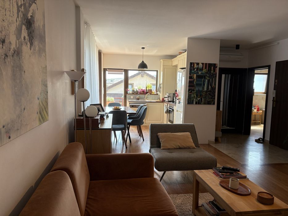 Apartament 3 camere (singur pe etaj) in Buna Ziua / Andrei Muresanu sud