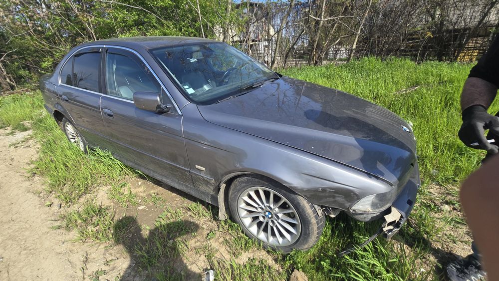 Bmw e39 3.0diesel usi portbagaj stopuri Scaune piele electromotor alternator jante aliaj  grup bara spate Volan interior  stop airbag pompa injecție