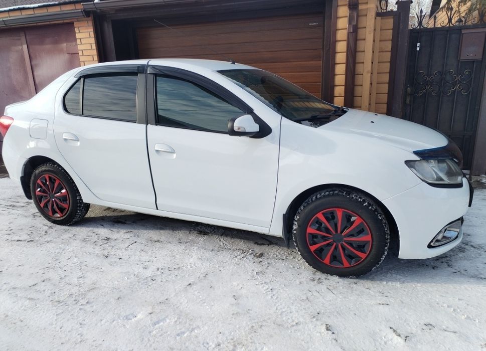 Продается Renault Logan 2017 года выпуска. Автомат