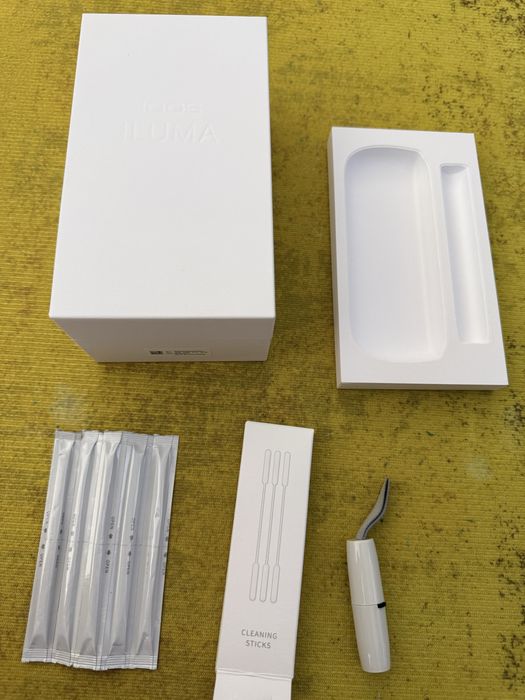 Iqos iluma negru
