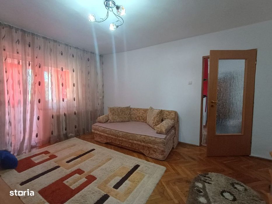 De vanzare apartament cu 2 camere zona Liceul Liviu Rebreanu