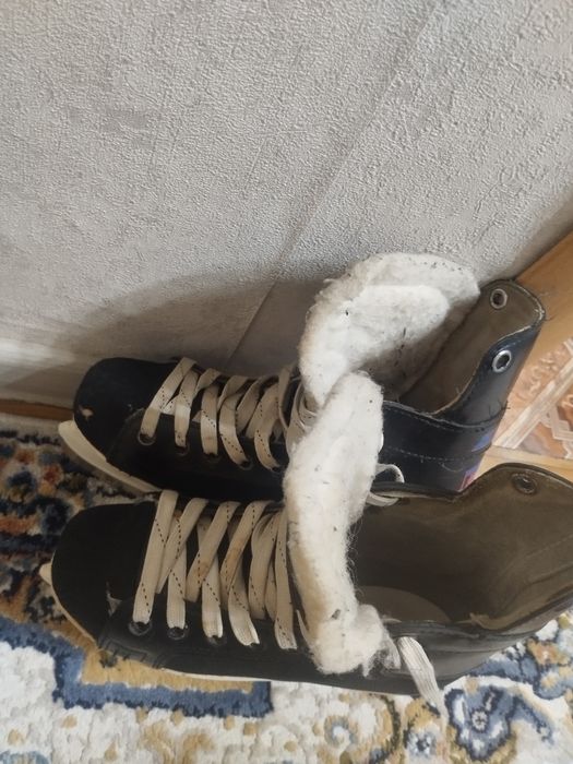 Продаеться конки 10000тг