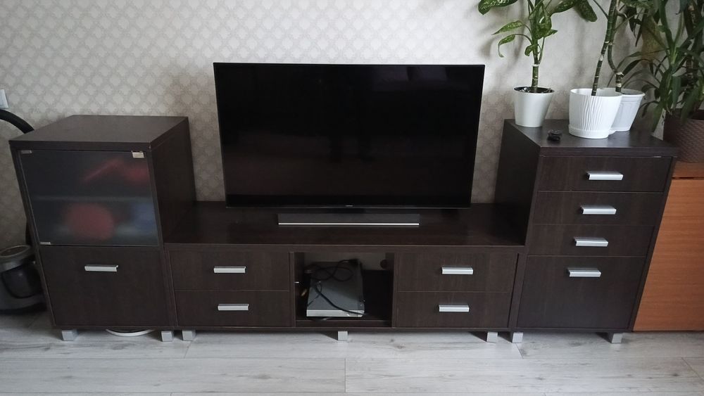 Тумба с под телевизора