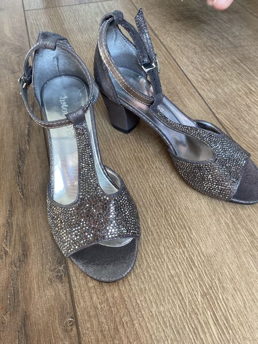 Туфли босоножки детские