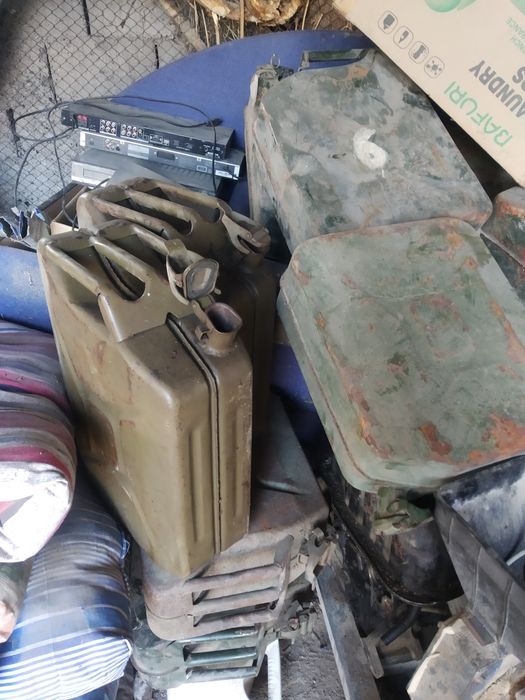 Канистры 20л.Железный