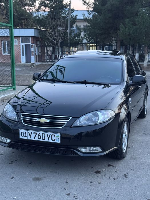 Jentra qora avtomat srochna !