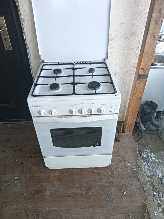 Продам газ плиту