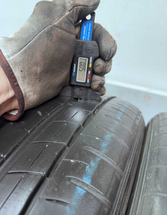 225/50R18 Dunlop DOT22