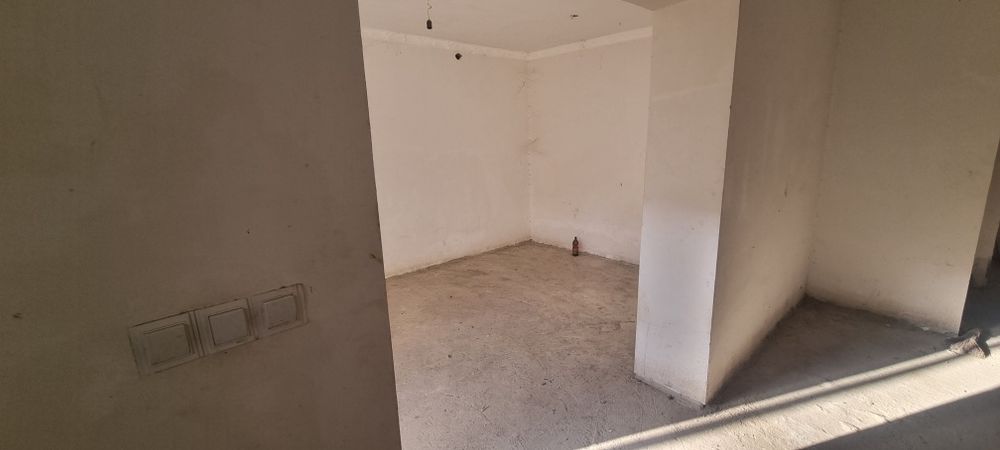 Srochni yertula sotiladi