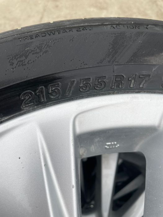 Комплект колеса на Камри 75