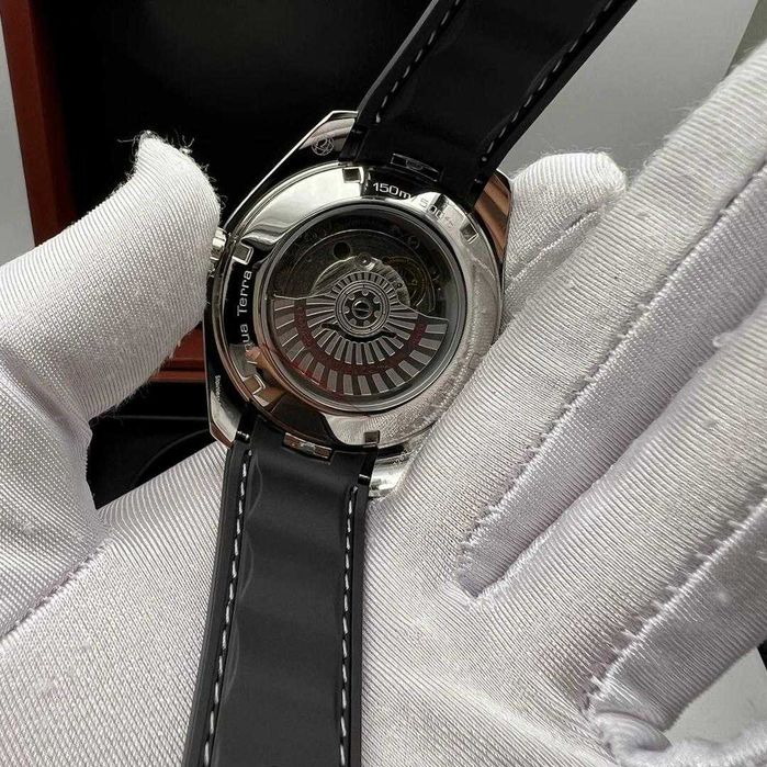 OMEGA Aqua Terra 150M Worldtimer cu mișcare automată