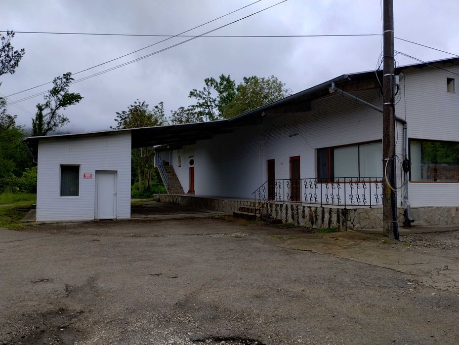 Дава се под наем Промишлена сграда в Троян - 1100 кв.м за 2600 € - Снимка #6