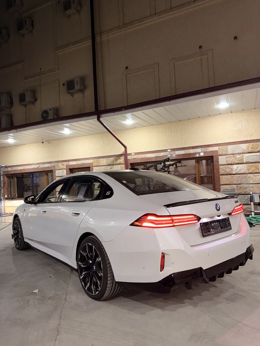 BMW i5 m sport 35L  2025