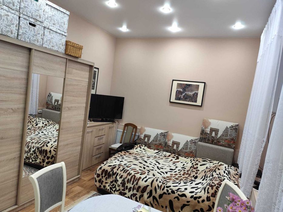 Продам квартиру .