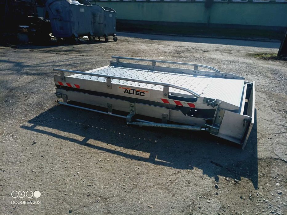 Платформа за инвалидни колички,мотори велисипеди и др. за монтаж в бус