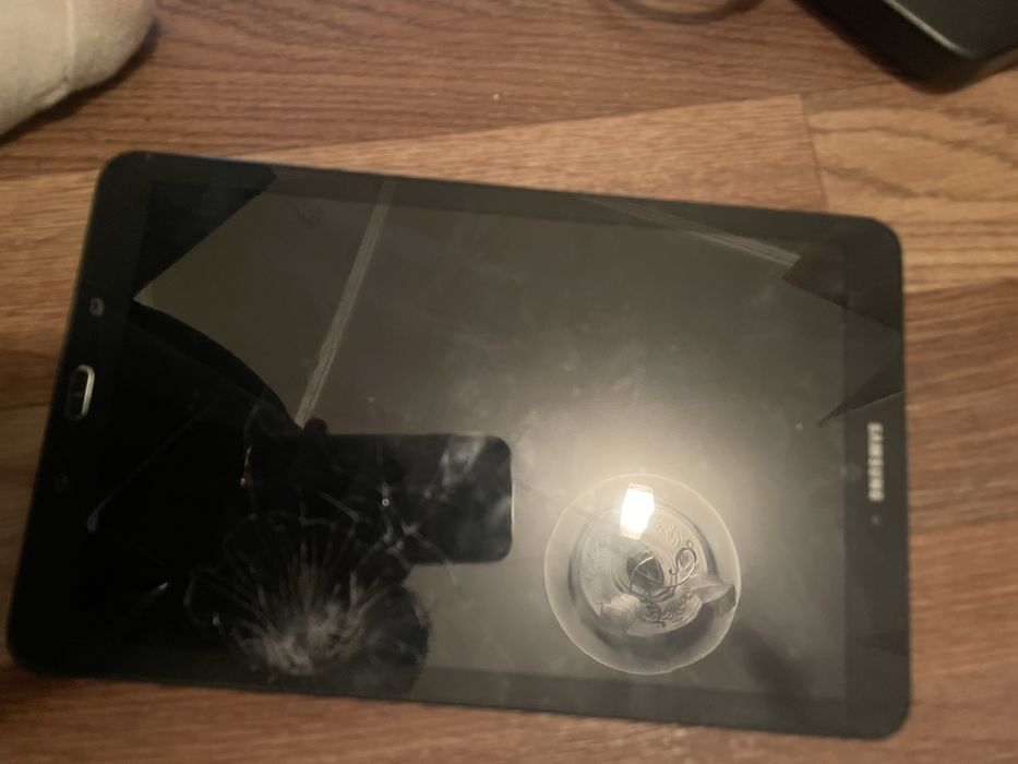 планшет два мопеда японец и китаец