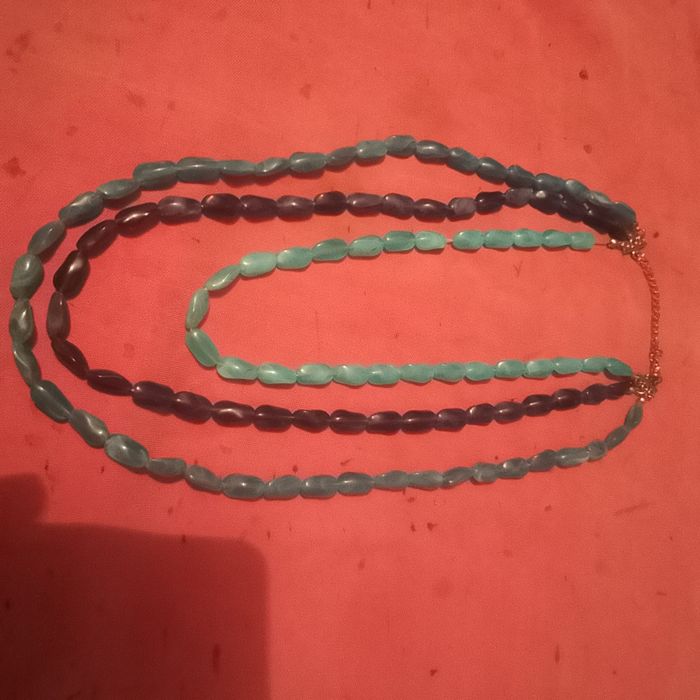 Моншақтар, сумочкалар сатылады. Продаёться.