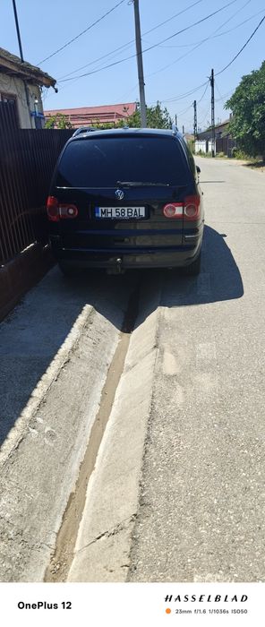 Autoturism Sharan.