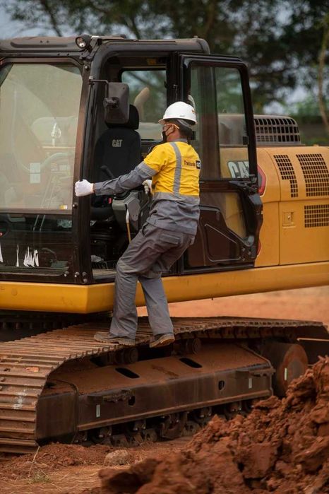 Занжирли экскаватор 320 GX, Гусеничный экскаватор CAT 320GX