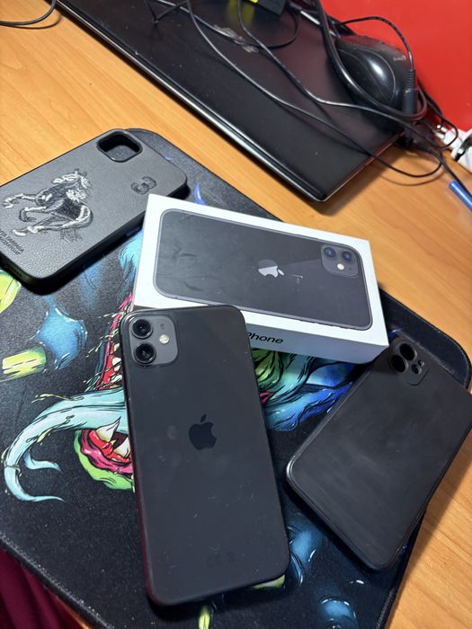 Продам айфон 11 черный