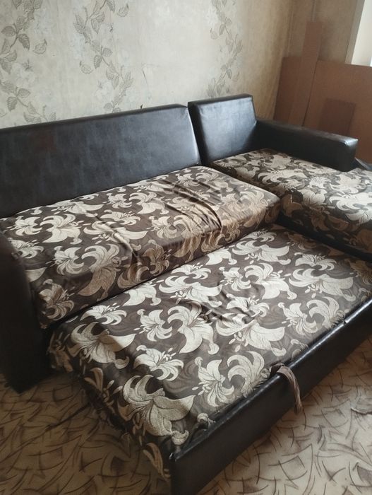 Продам диван и кресло б/у
