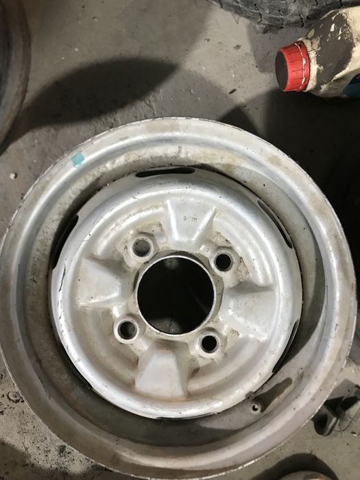 Diskalar bor  kimga keral busa aloqaga chiqinglar