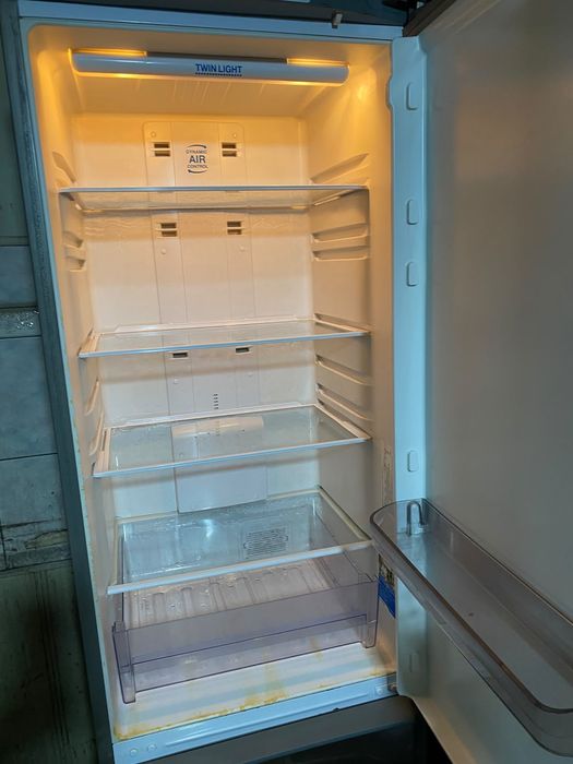 Продам Холодильник.