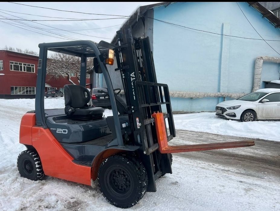 Погрузчик TOYOTA 7FG15