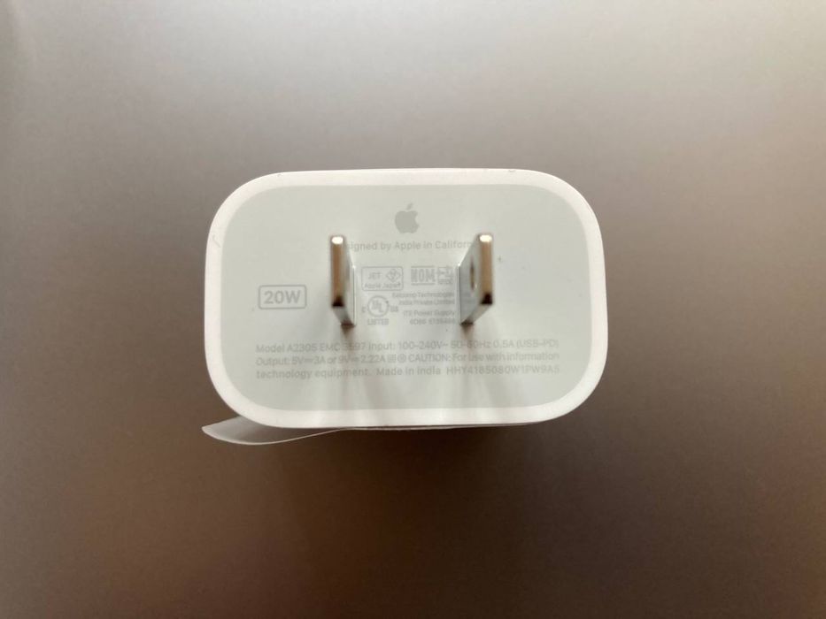 Apple iPhone SE 2022 LL/A coтилади