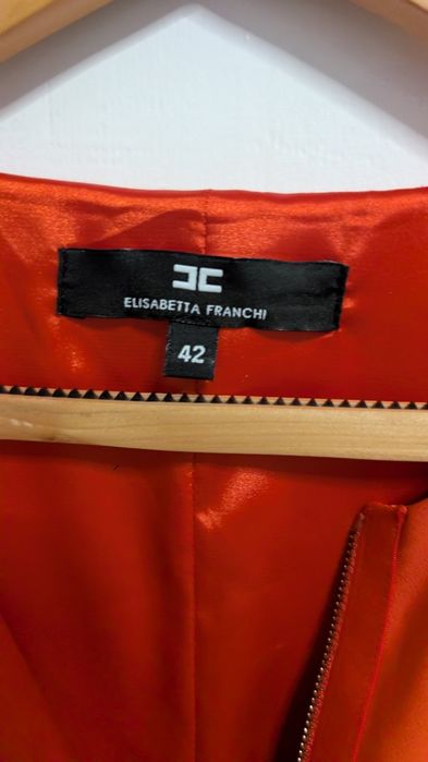 Elisabeta franchi 2 rochite