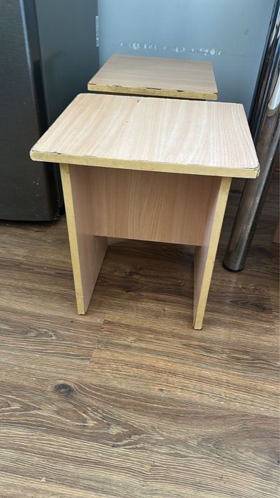 Стол со стульями