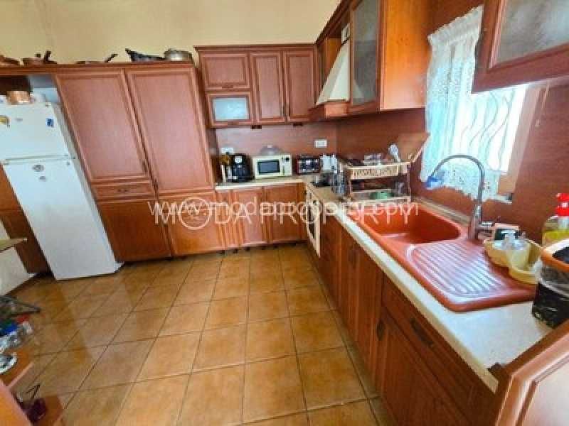 Шок-отстъпка, топ локация — къща с морска панорама във Варна