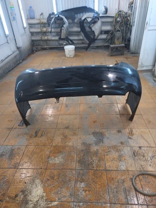 Бампер камри 15000тенге приора 10000тенге