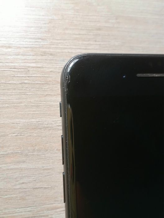 Обменяю Iphone SE 2020