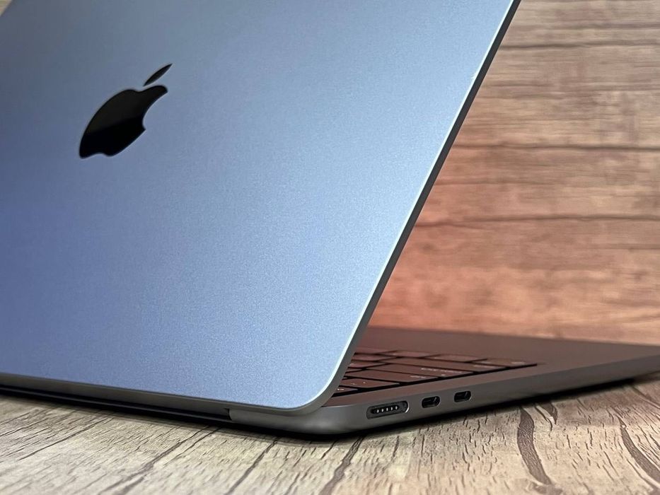 б/у MacBook Air 13-inch m3/ 16gb/ 256gb Space Grey