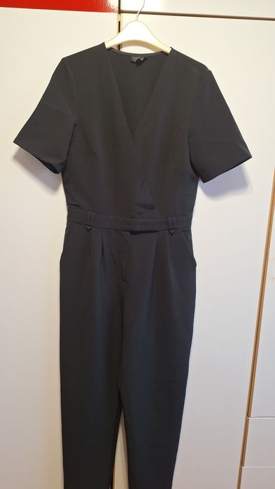 Salopeta neagra cu fermoar si bride